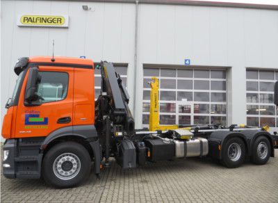 GOLLAN Kran Absetzer Kombifahrzeug400x300.JPG